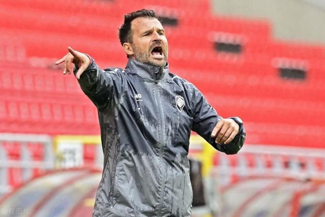 开云体育下载-绝对权威之下莱科用人不看名气 海港阵容局部强震